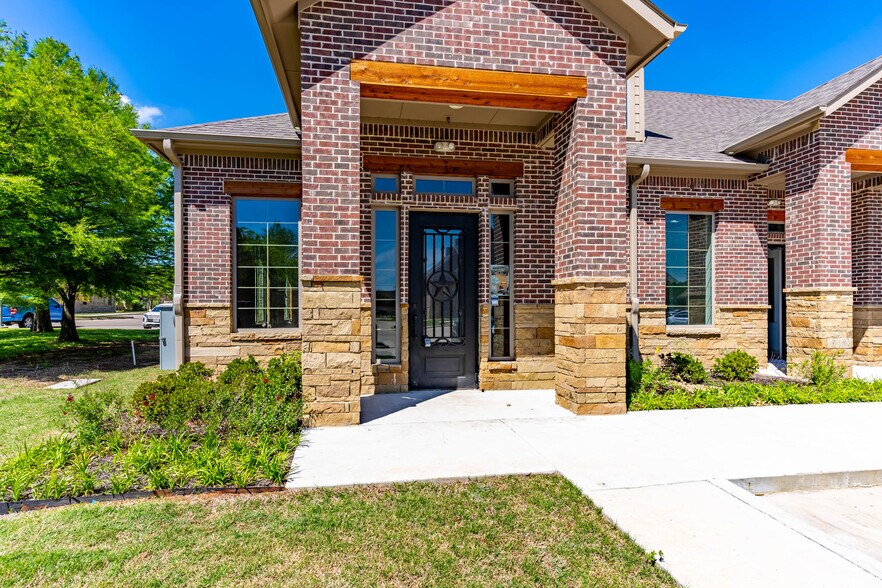 Primary Photo Of 3909 Long Prairie Rd, Flower Mound Medical For Lease