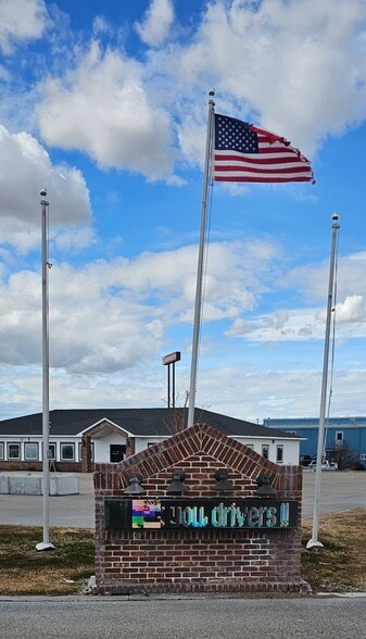 More Photos Of 2535 N Boulevard, Idaho Falls Office For Lease