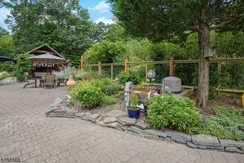 More Photos Of 25 Stillwater Rd, Newton Specialty For Sale