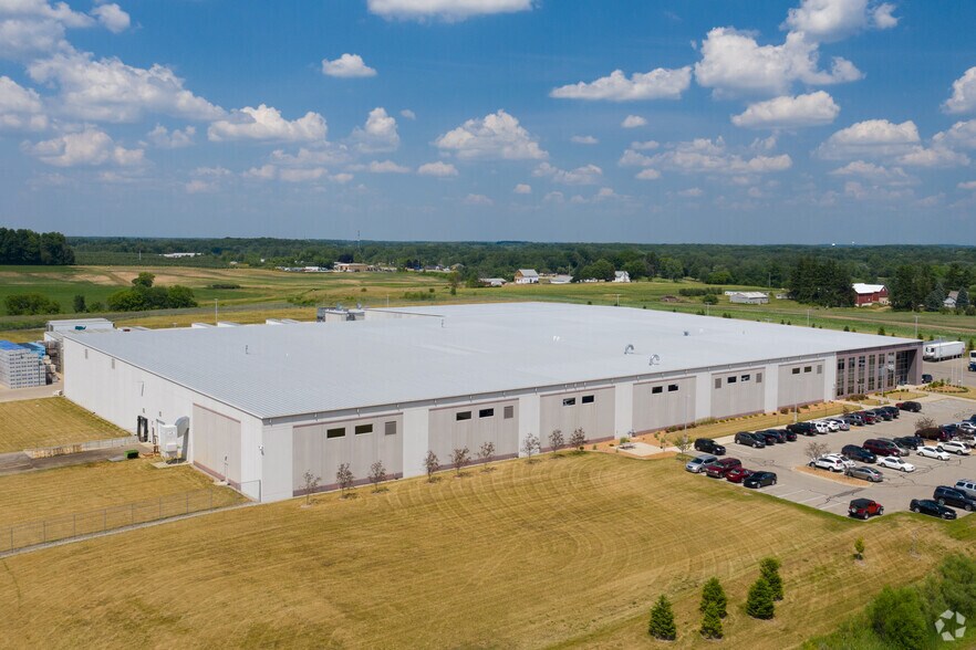 More Photos Of 1055 7 Mile Rd NW, Comstock Park Manufacturing For Lease