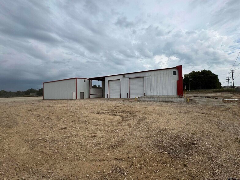 Primary Photo Of 9182 S US Highway 79, Palestine Service For Lease