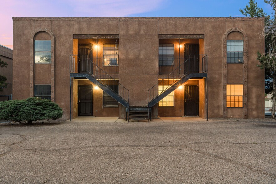 Primary Photo Of 1000 Meadowlark Ct SE, Rio Rancho Apartments For Sale