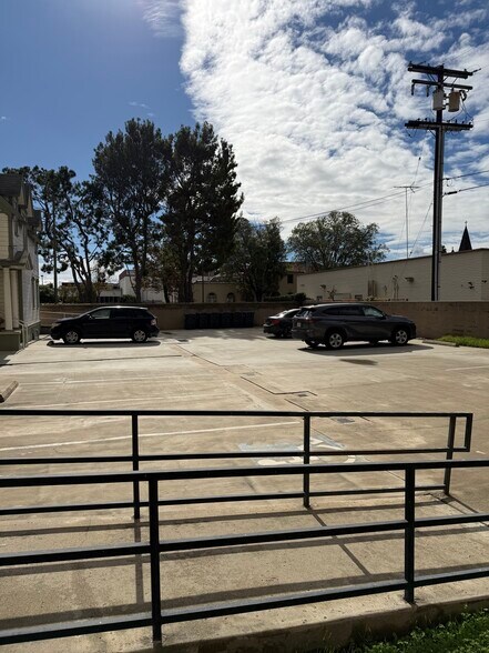 More Photos Of 714 N Spurgeon St, Santa Ana Office For Lease