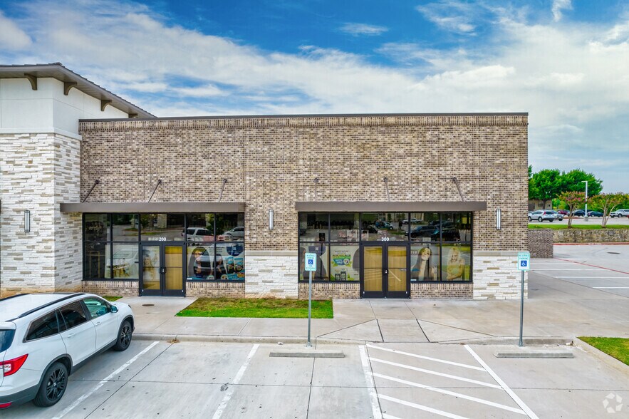 More Photos Of 5977 Preston Rd, Frisco Unknown For Lease