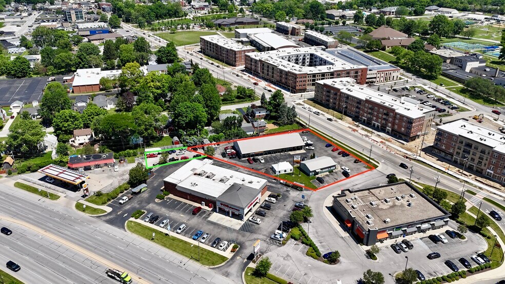 More Photos Of 640 S Madison Ave, Greenwood Storefront Retail Office For Sale