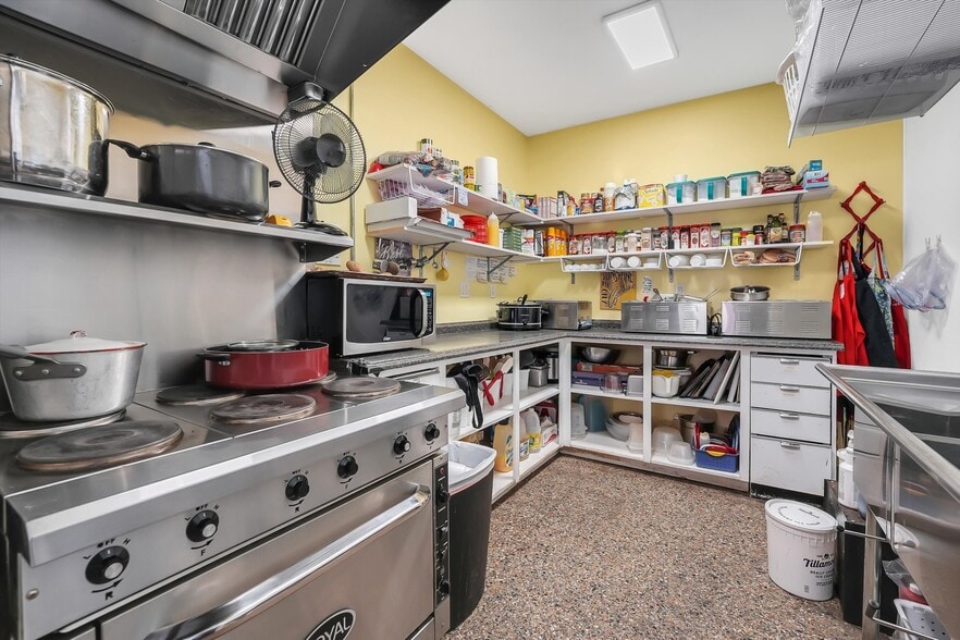 More Photos Of 100 W 4th St, Hobart Restaurant For Sale