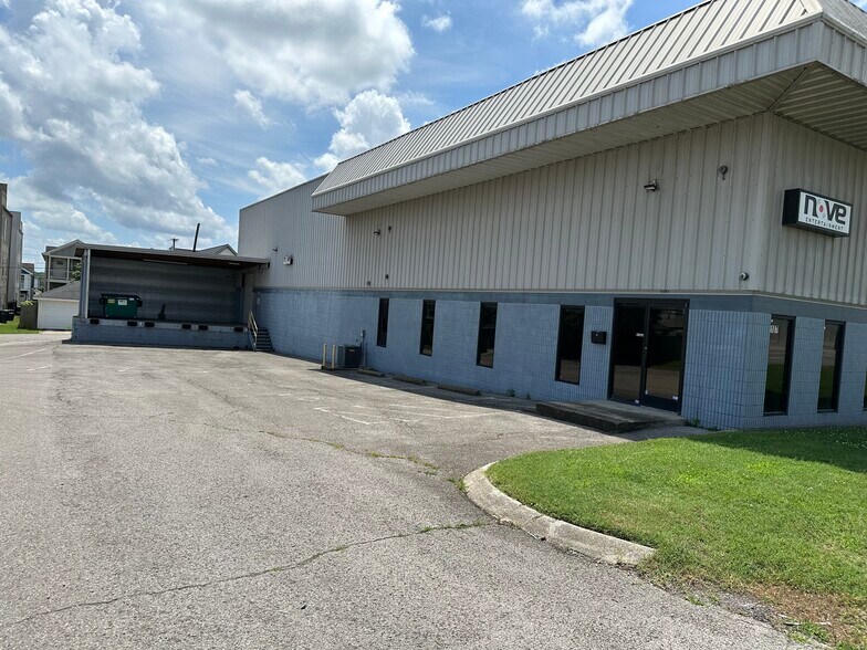 More Photos Of 6107 Centennial Blvd, Nashville Warehouse For Lease