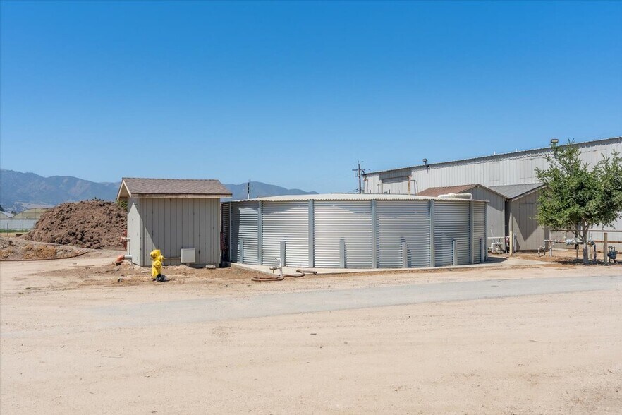 More Photos Of 23820 Potter Rd, Salinas Contractor Storage Yard For Sale