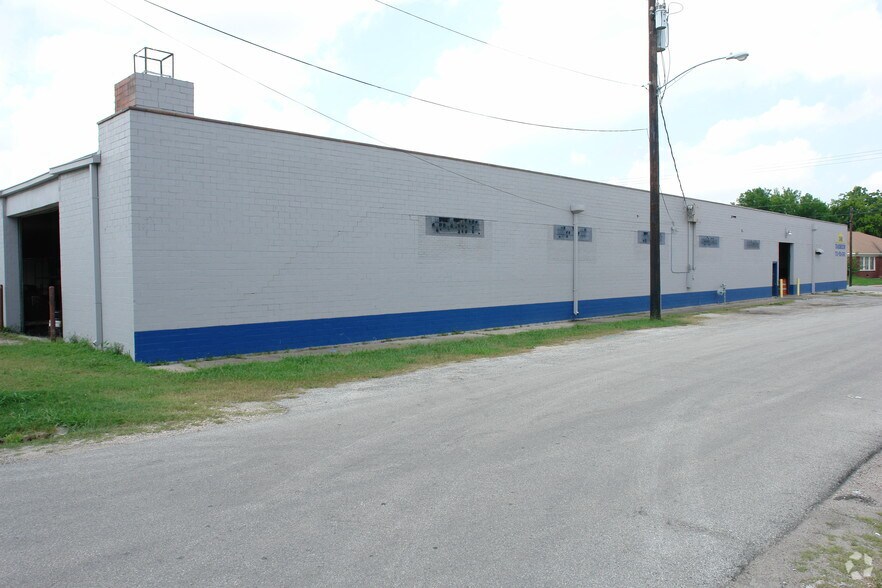 More Photos Of 1220 Telephone Rd, Houston Warehouse For Sale