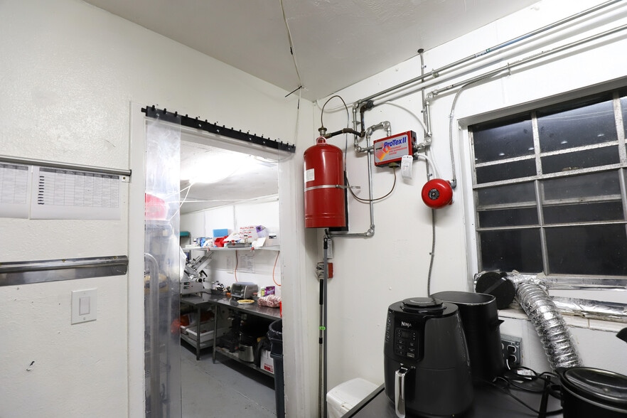 More Photos Of 12169 S Williams St, Dunnellon Restaurant For Sale