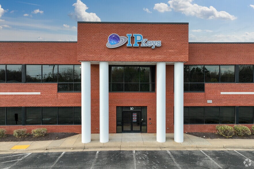 More Photos Of 10 Center St, Stafford Office For Lease