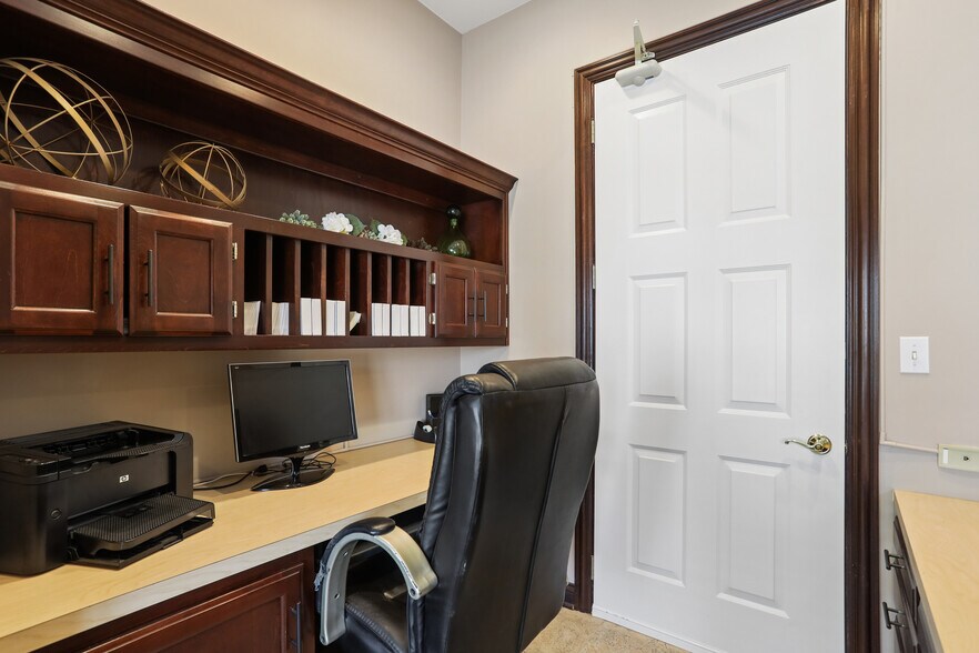 More Photos Of 209 Stephen St, Lemont Storefront Retail Residential For Lease