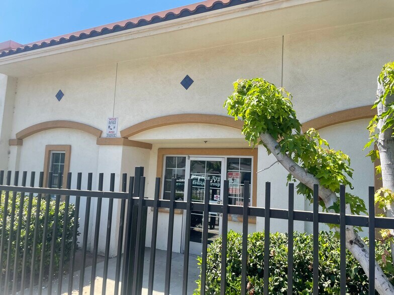 More Photos Of 14124 Foothill Blvd, Sylmar Medical For Lease