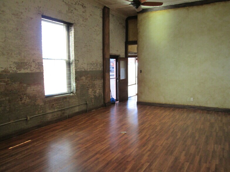 More Photos Of 101 S Fannin St, Rockwall Office For Lease