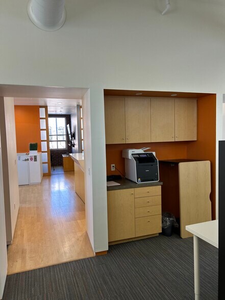 More Photos Of 1860 N Avenida Republica De Cuba, Tampa Office For Sale