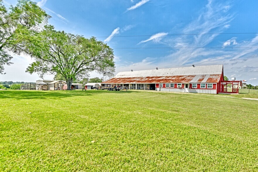 More Photos Of 2575 Old Mill Creek Rd, Brenham Specialty For Sale