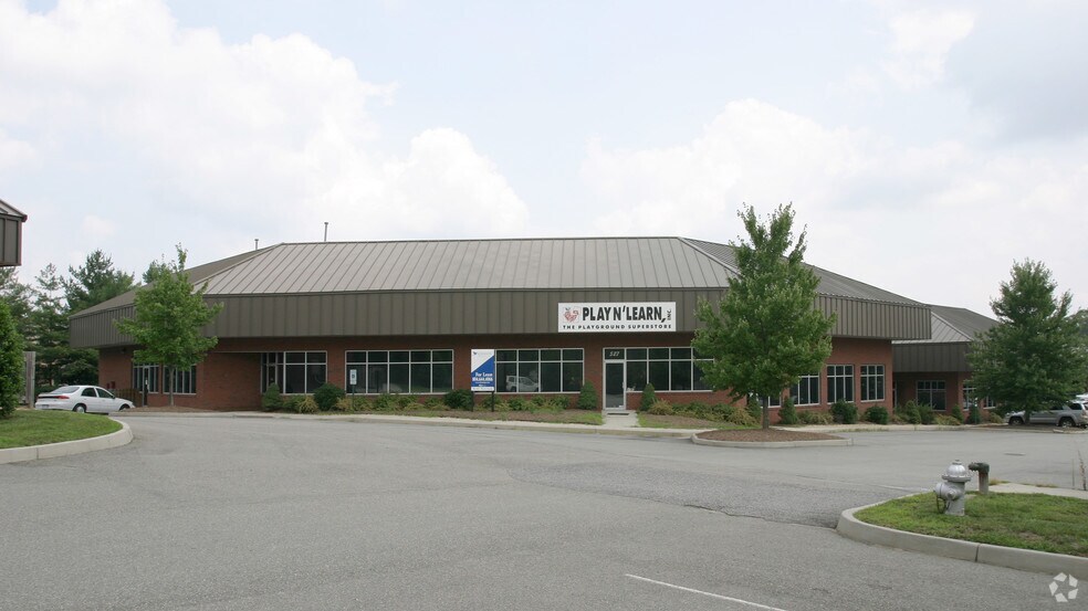 More Photos Of 519-525 Branchway Rd, North Chesterfield Light Distribution For Lease