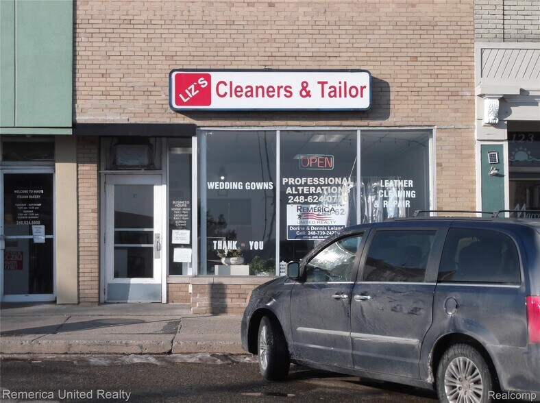More Photos Of 121 E Walled Lake Dr, Walled Lake Storefront Retail Office For Sale