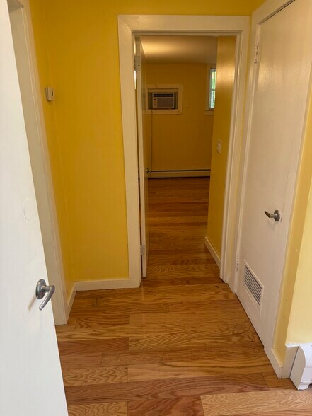 More Photos Of 124 Washington St, Tappan Office For Lease