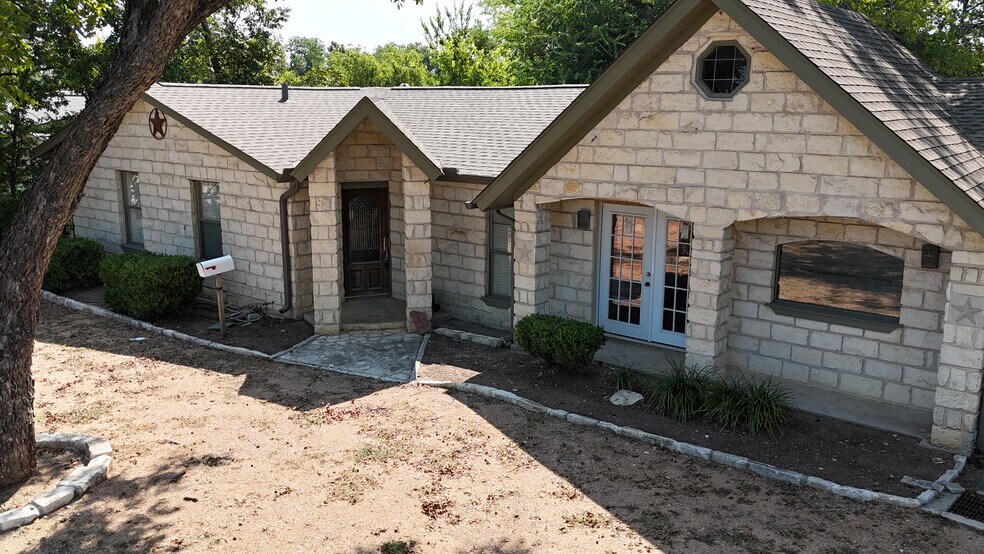 More Photos Of 7217 McNeil Dr, Austin Office For Sale