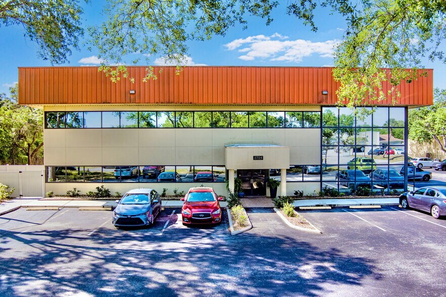 More Photos Of 2725 Center Pl, Melbourne Research And Development For Sale