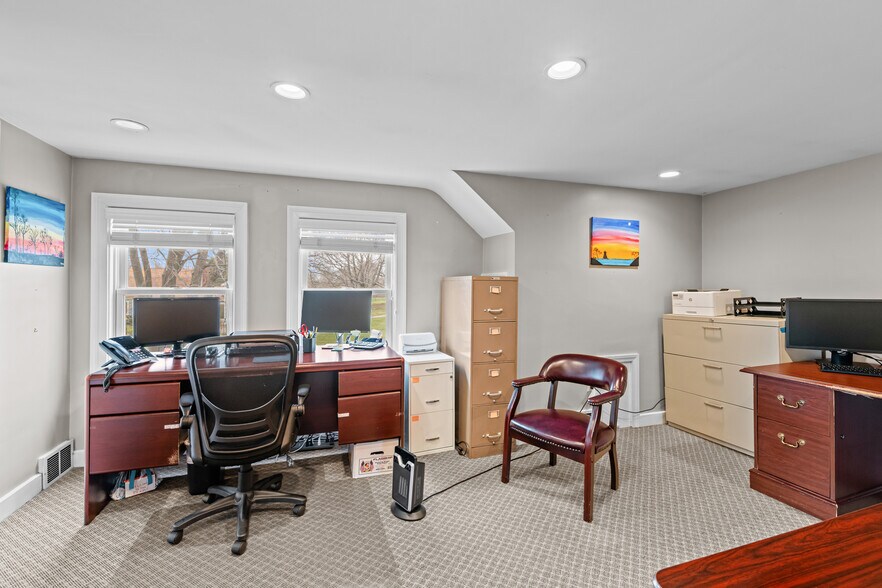 More Photos Of 385 South St, Shrewsbury Office For Sale