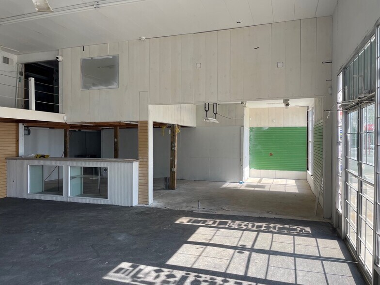 More Photos Of 3001 Vineville Ave, Macon-Bibb Storefront Retail Office For Lease