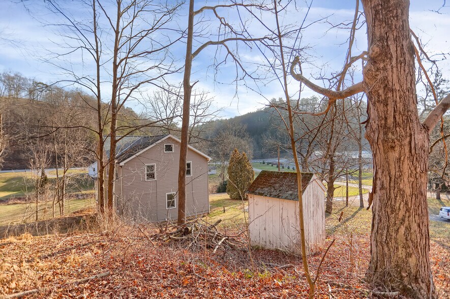 More Photos Of 703 Dauva Luch Rd, Herndon Land For Sale