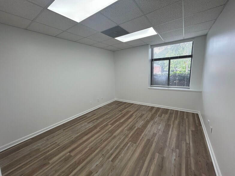 More Photos Of 3623 Latrobe Dr, Charlotte Loft Creative Space For Sale
