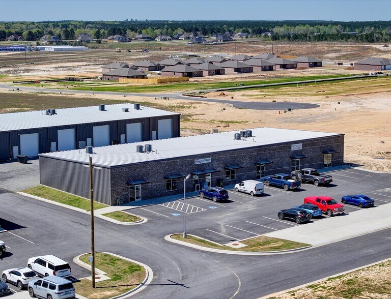 More Photos Of US 167 & Arch Street Pike, Hensley Land For Sale