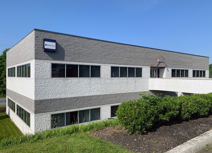 More Photos Of 2690 Commerce Dr, Harrisburg Office Residential For Sale