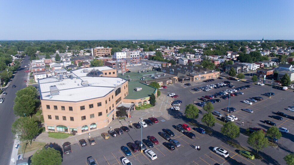 More Photos Of 145 Boul Saint-Joseph, St-Jean Office For Lease