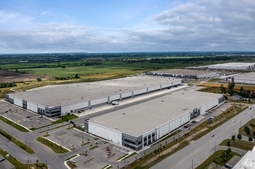 More Photos Of 12366 Coleraine Dr, Caledon Warehouse For Lease