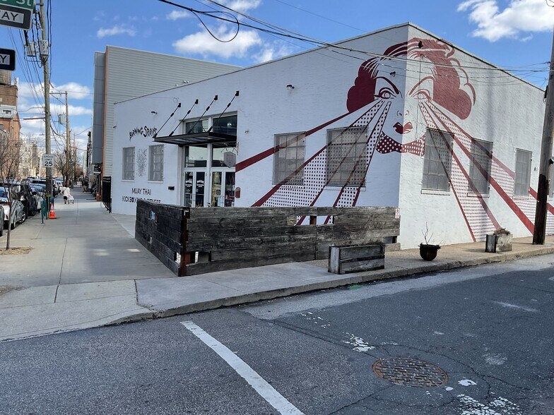 Primary Photo Of 2011 Amber St, Philadelphia Restaurant For Lease