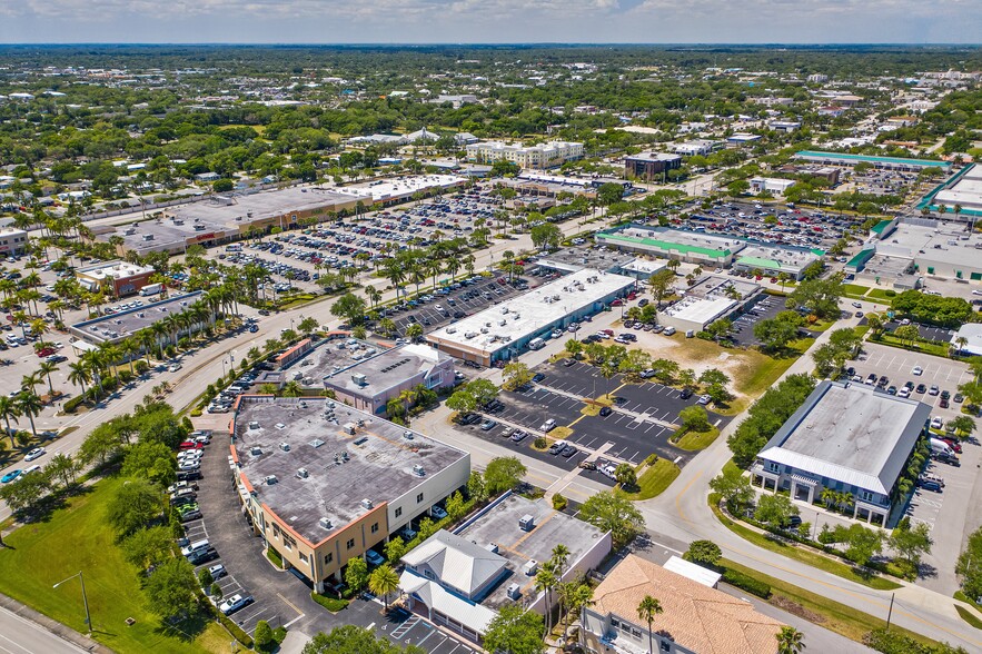 More Photos Of 474 21st St, Vero Beach General Retail For Sale