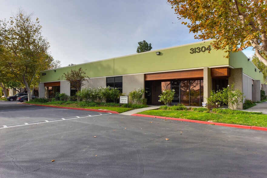 More Photos Of 31304-31348 Via Colinas, Westlake Village Unknown For Lease