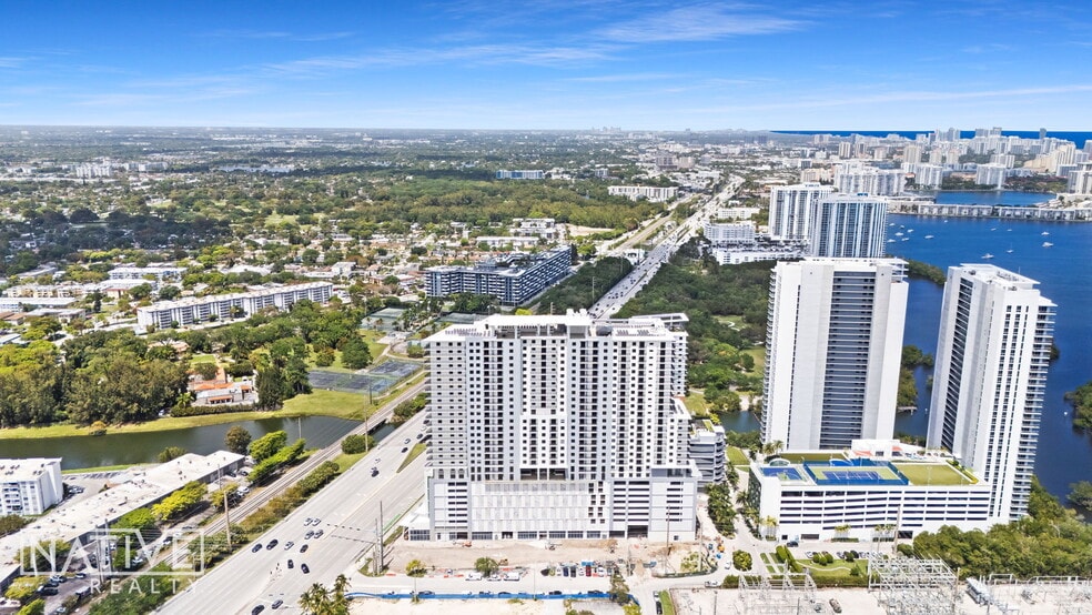 More Photos Of 16375 Biscayne Blvd, Aventura Restaurant For Lease