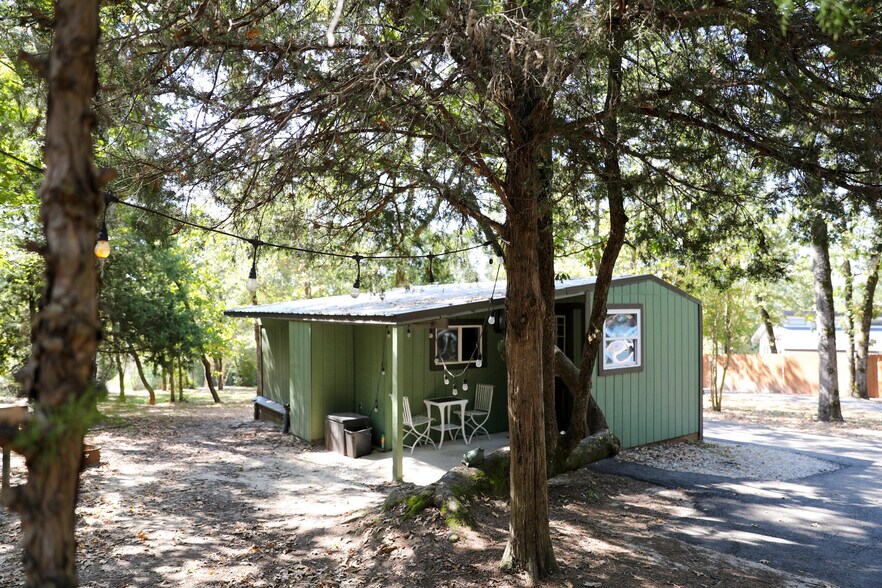 More Photos Of 6159 Crestview Dr, Athens Specialty For Sale