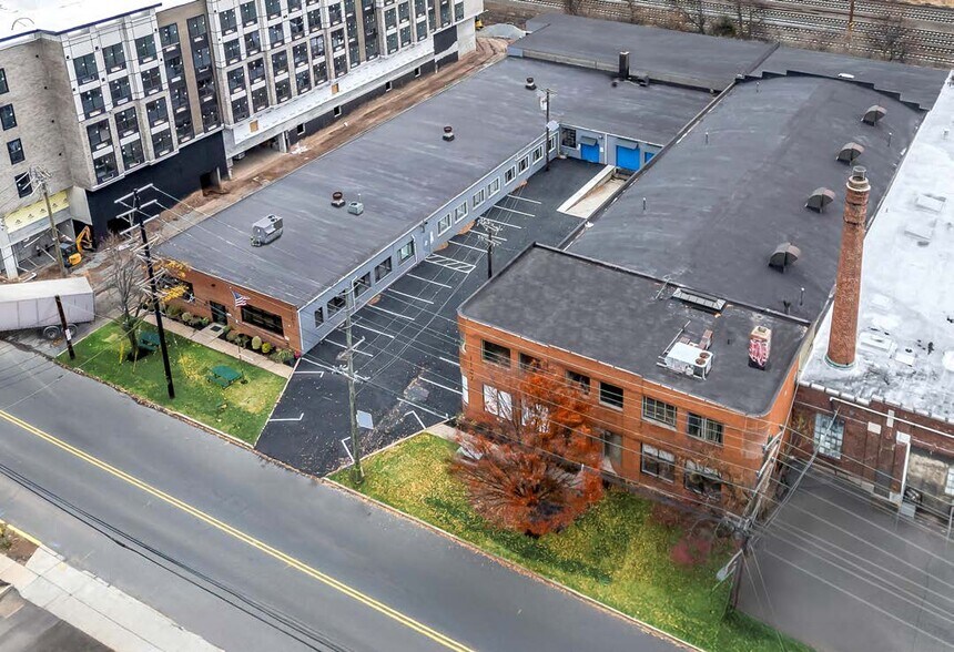 More Photos Of 1101-1107 W Elizabeth Ave, Linden Warehouse For Sale