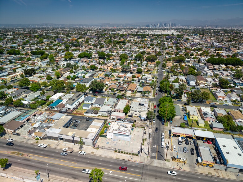 More Photos Of 853 E Manchester Ave, Los Angeles Restaurant For Sale