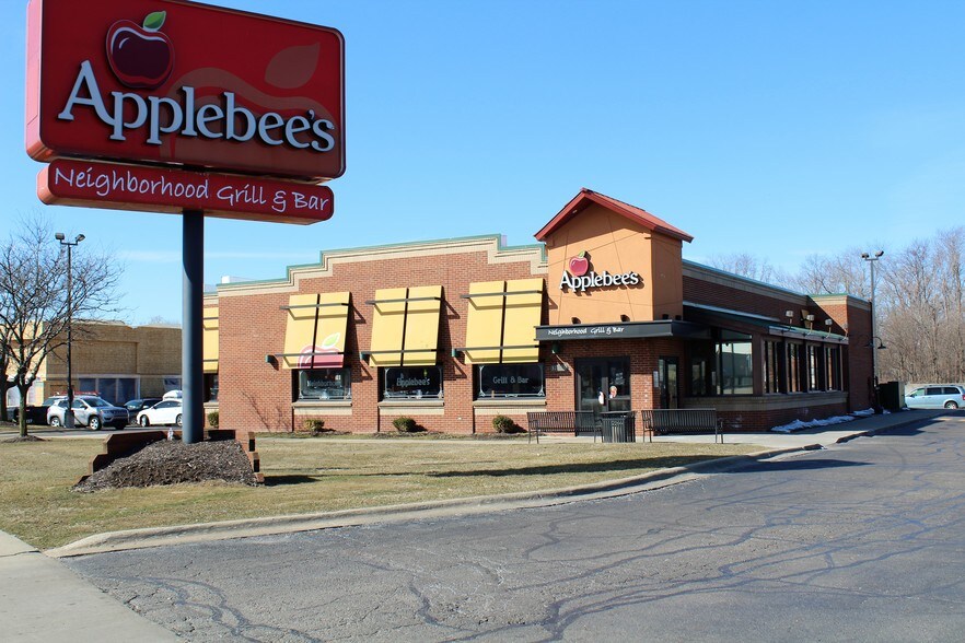 More Photos Of 31653 Gratiot Ave, Roseville General Retail For Sale