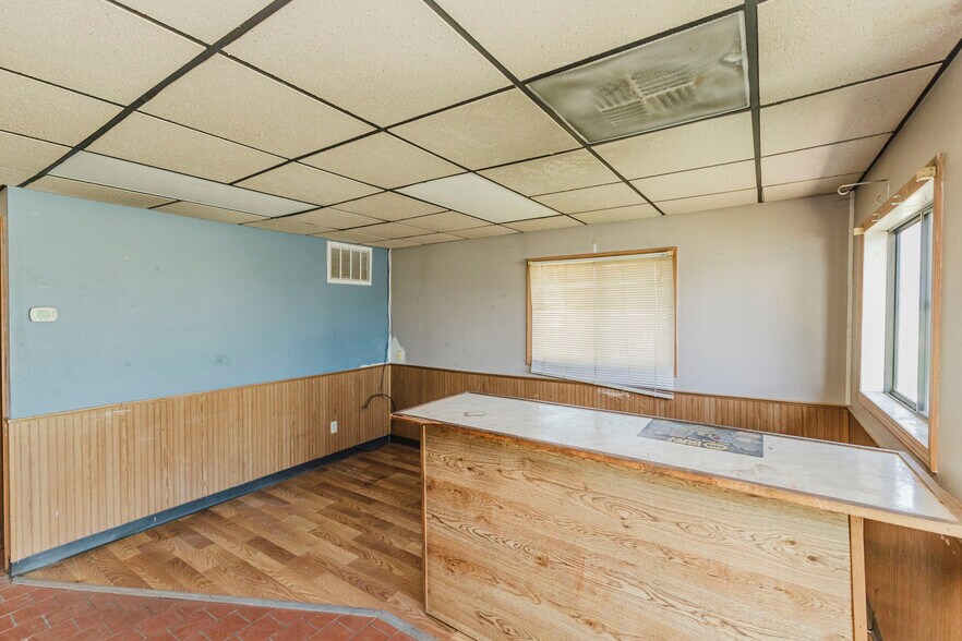 More Photos Of 3315 Central Ave, Winfield Warehouse For Sale