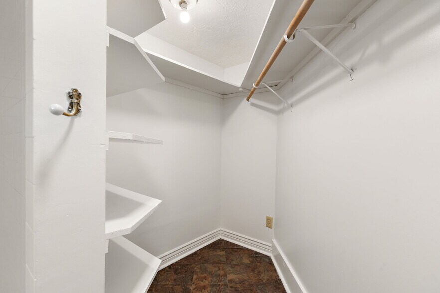 More Photos Of 2389 W Boise Ave, Boise Specialty For Sale