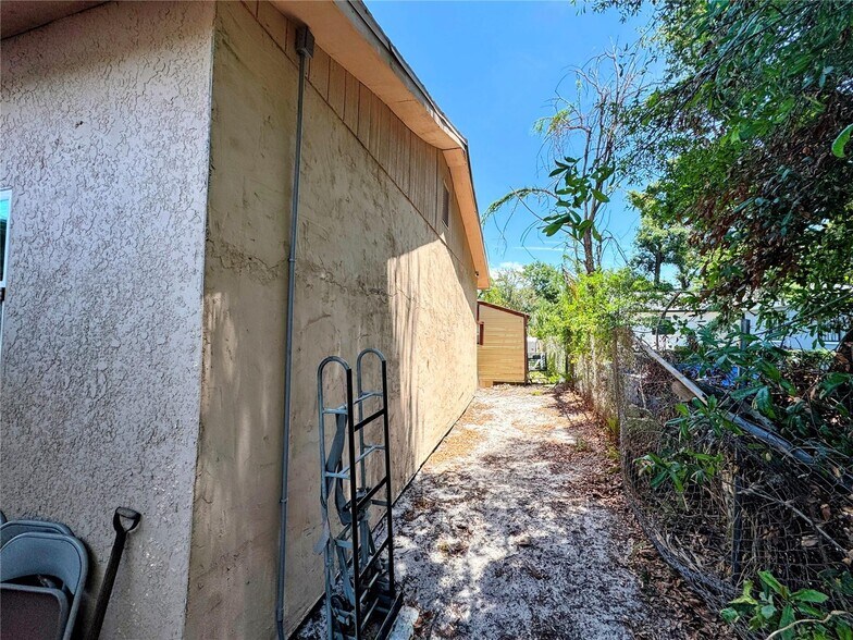 More Photos Of 3201 E Genessee St, Tampa Religious Facility For Sale