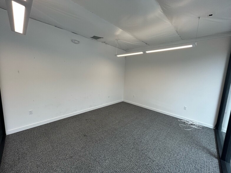 More Photos Of 629-639 S B St, San Mateo Storefront For Lease