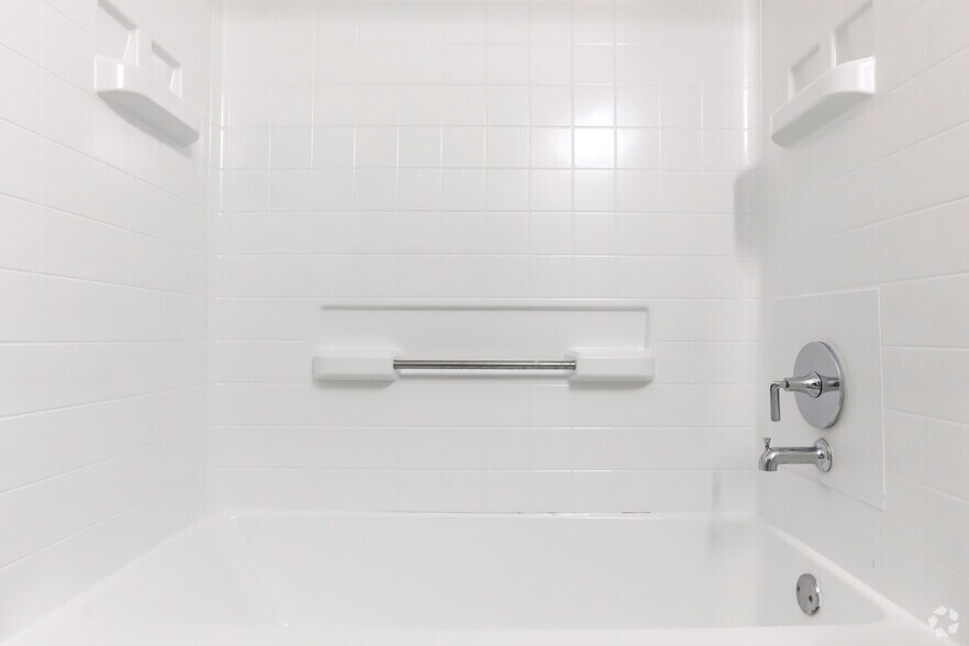 More Photos Of 6595 Mount Zion Blvd, Morrow Apartments For Sale