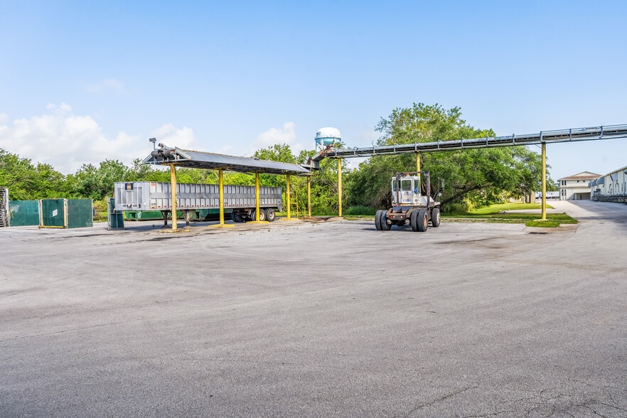 More Photos Of 2600 45th St, Vero Beach Food Processing For Sale