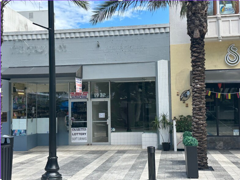 Primary Photo Of 1932 Hollywood Blvd, Hollywood Storefront For Lease