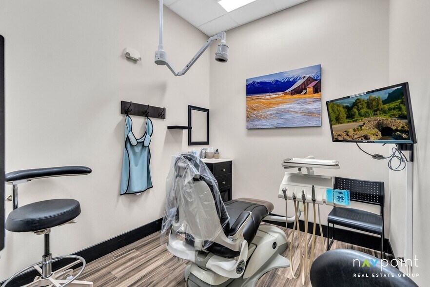 More Photos Of 85 Rio Grande Dr, Castle Rock Medical For Sale