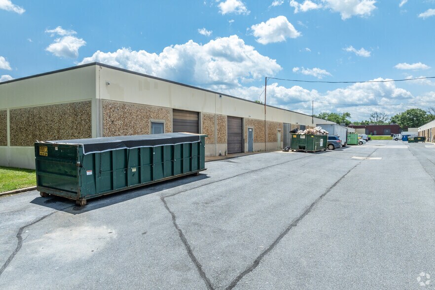 More Photos Of 805 Barkwood Ct, Linthicum Flex For Lease